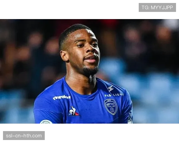 战术述评:解析特鲁瓦变阵三后卫如何成功遏制对手,抢下宝贵三分