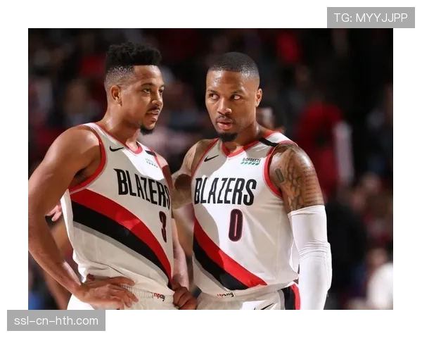 “报道：开拓者主帅比卢普斯就球队战绩向球迷致歉，表示对球队未来仍充满信心”